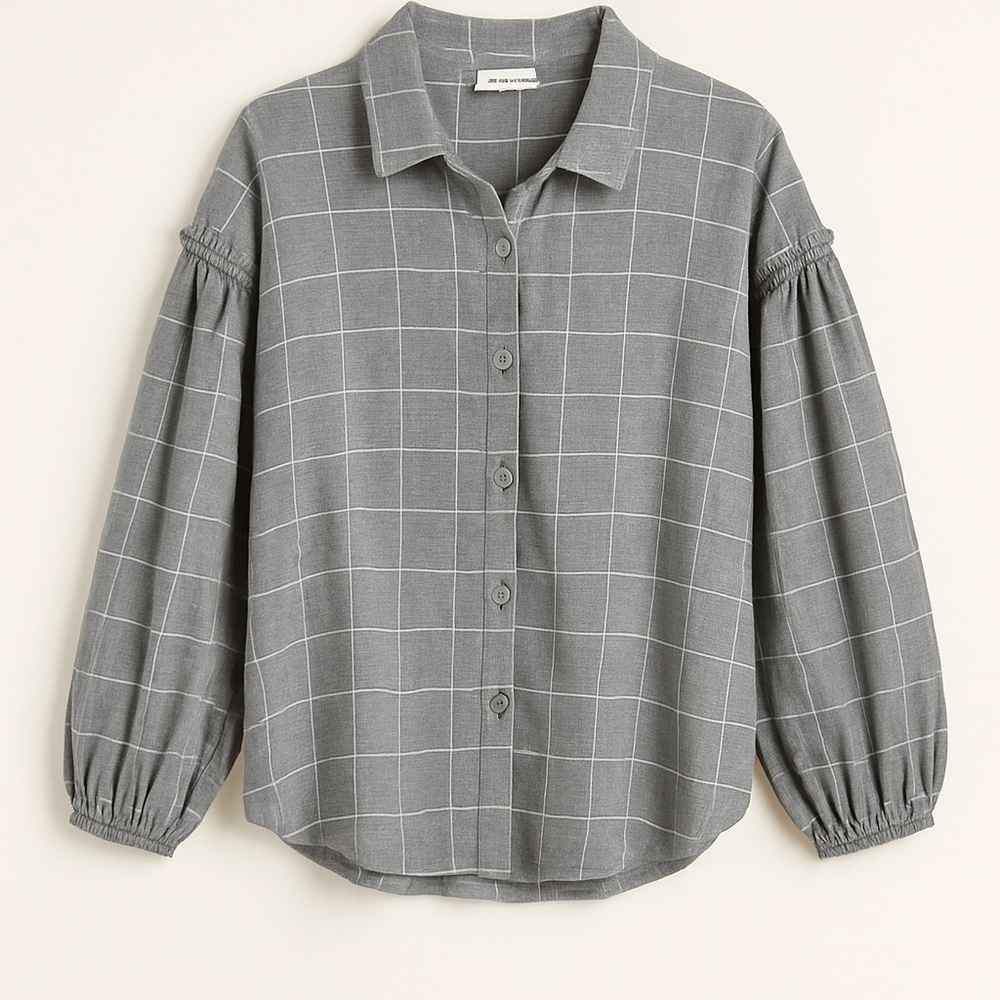 Artistic Works by Lu Gray & White Windowpane Plaid Balloon-Sleeve Button-Up